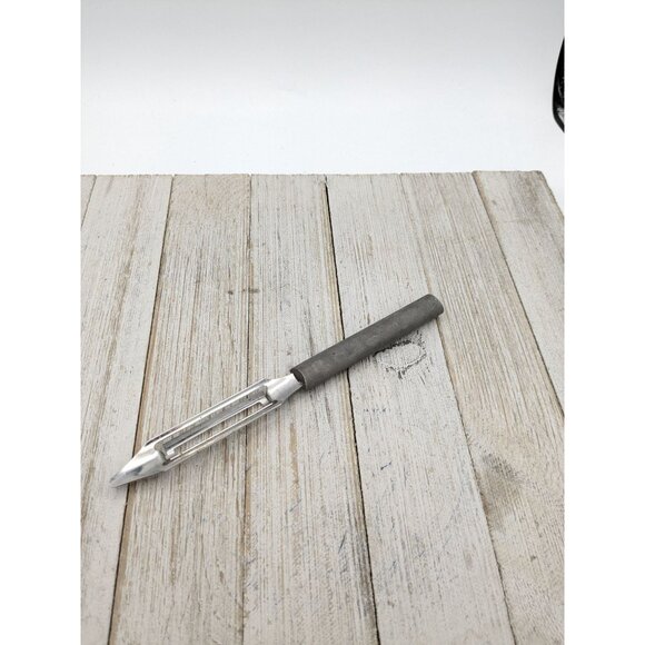 Rada Vegetable Peeler Peeling 7 1/4" Stainless Steel 3 3/4" Blade Advertising #2 - Picture 1 of 8